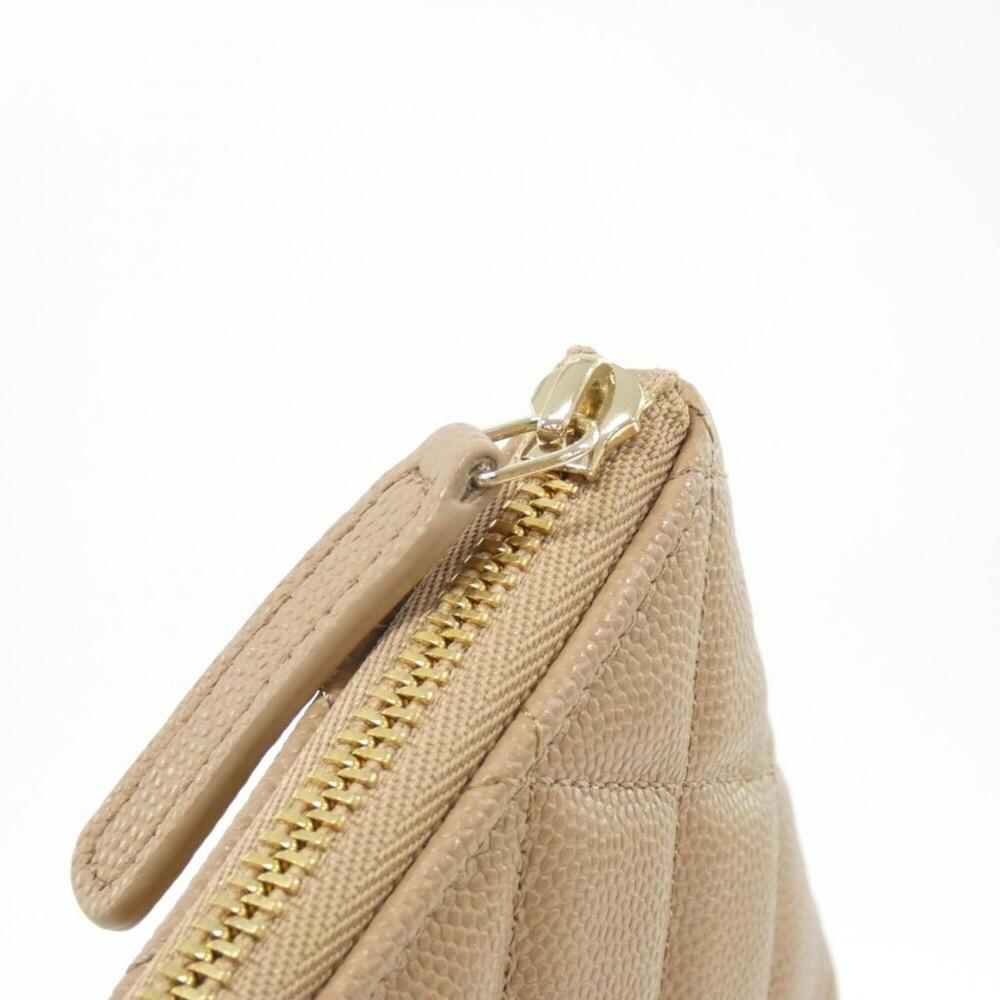 CHANEL Cream Pouch - Picture 3 of 7